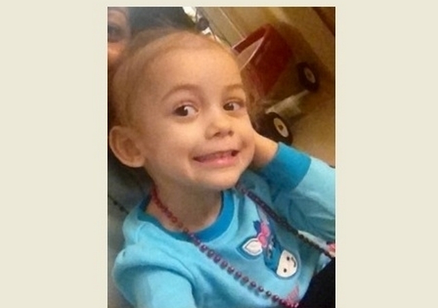 Chrysty Isabella, de tres años y medio, sufre un cáncer llamado Neuroblastoma.