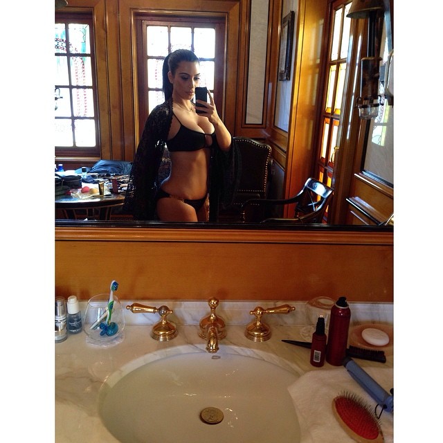 http://instagram.com/kimkardashian/