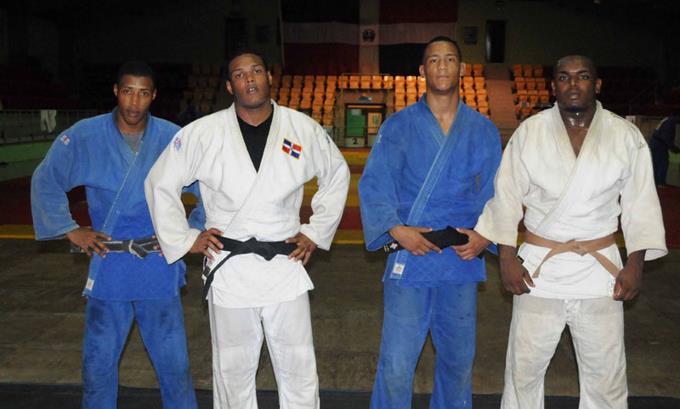 judocas-entrenaran-en-hungria