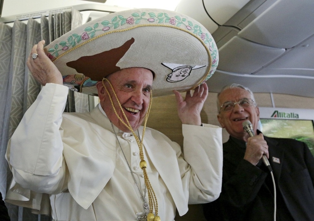 papa-francisco-sombrero-mexicano
