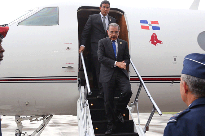 Danilo Medina en el aeropuerto