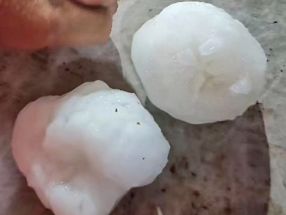 Tremendous hail fall in China (video)